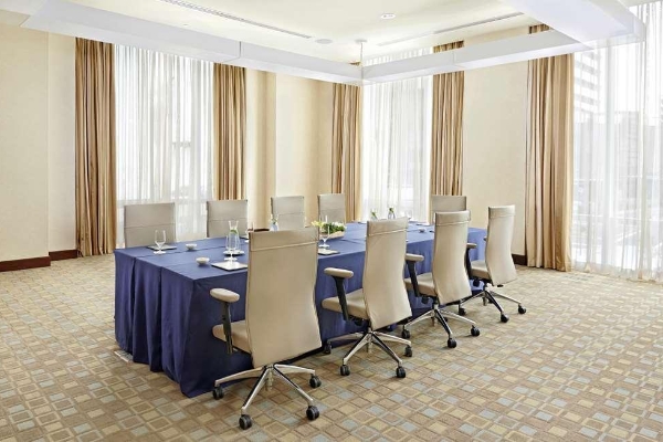 Hotel Fairmont Makati (Makati City)